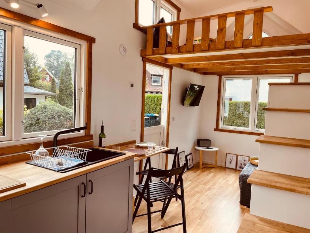 Tiny House Fleesensee Mit Eigenem Garten Und Nur Wenige Meter Vom Seeufer Göhren-Lebbin Exterior foto